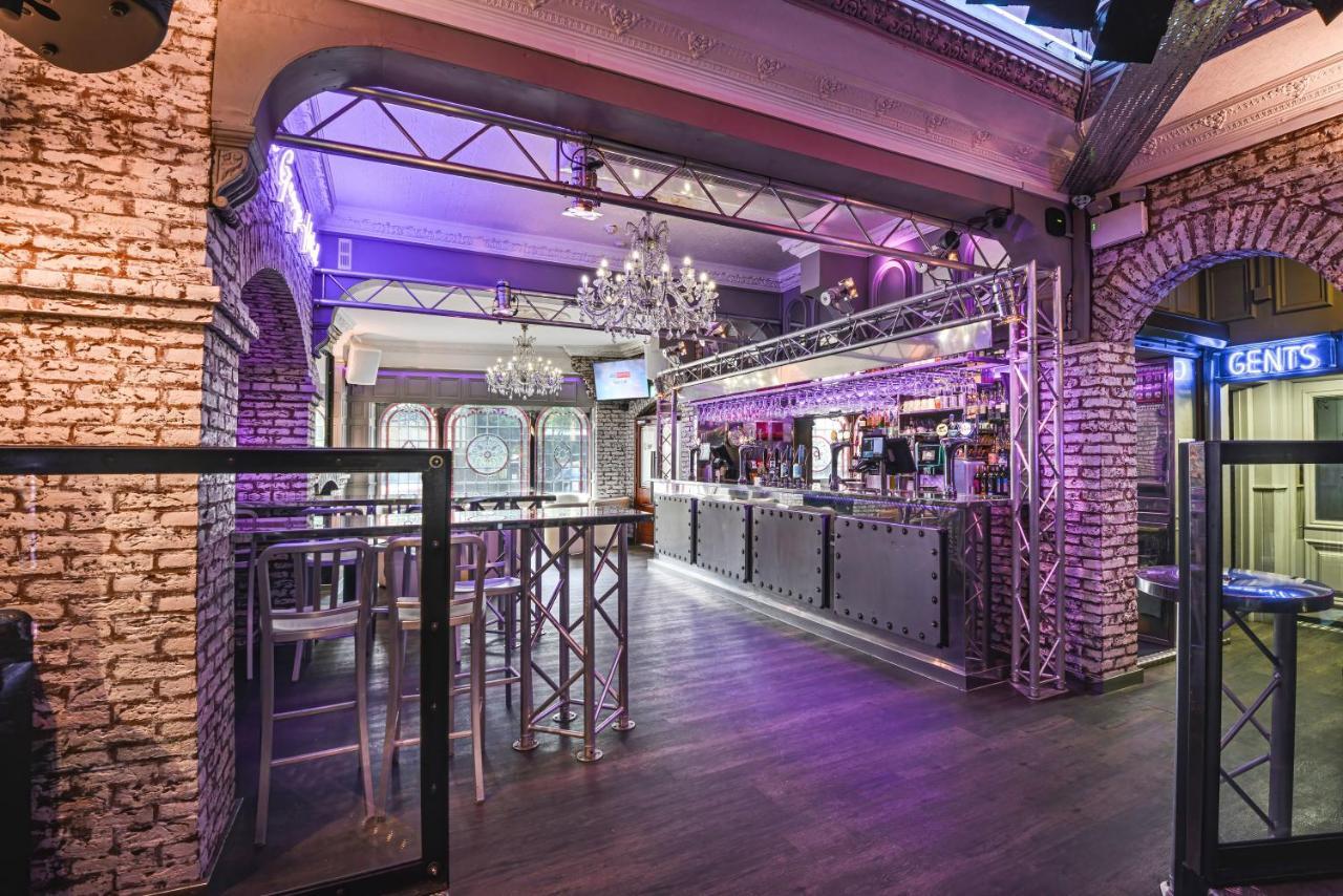 The George Hotel Γουίτμπι Εξωτερικό φωτογραφία