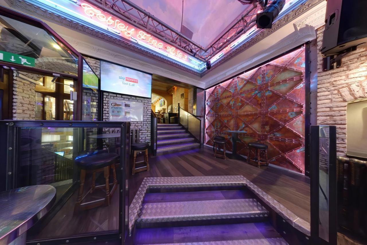 The George Hotel Γουίτμπι Εξωτερικό φωτογραφία