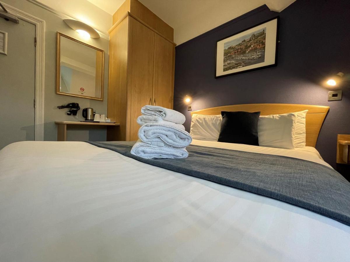 The George Hotel Γουίτμπι Εξωτερικό φωτογραφία