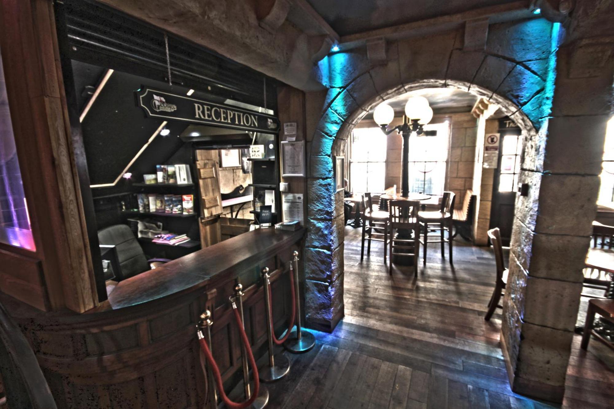 The George Hotel Γουίτμπι Εξωτερικό φωτογραφία